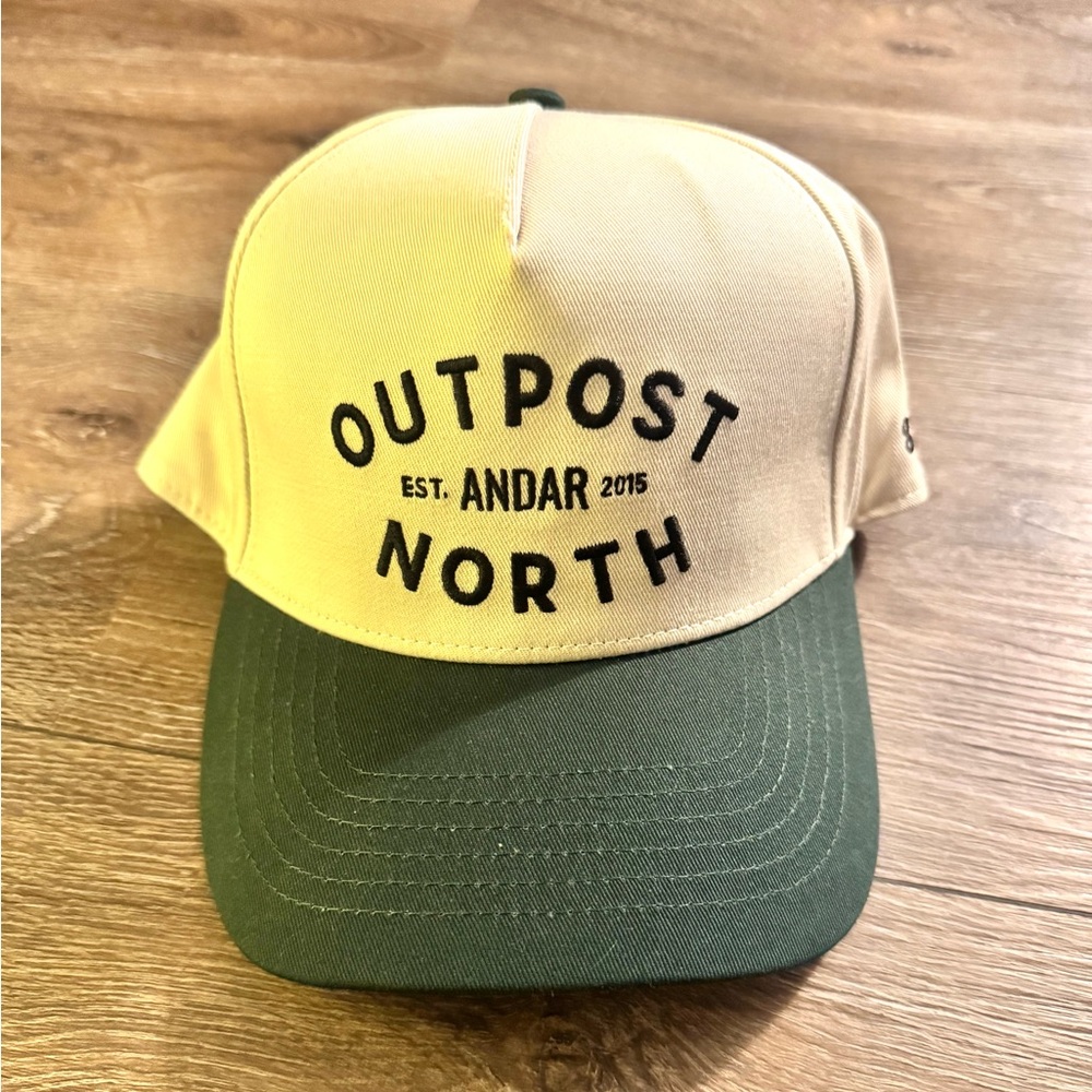 NWOT Andar Outpost Hat